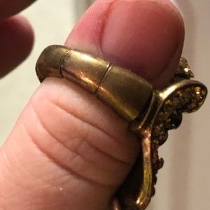 Jewelry - Elephant gold tone with rhinestones elastic ring. Jewelry - Elephant gold tone with rhinestones elastic ring.